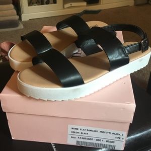 Ancelyn Flat Sandal - JustFab